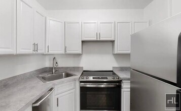 East 2nd Street in New York, NY - Building Photo - Building Photo