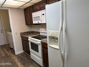 17446 N 105th Ave in Sun City, AZ - Building Photo - Building Photo