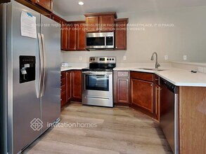2014 201st St E in Spanaway, WA - Foto de edificio - Building Photo