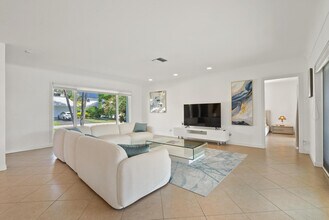 3080 NE 43rd St in Fort Lauderdale, FL - Building Photo - Building Photo