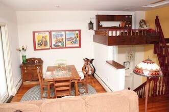53 Lawn St, Unit 2 in Boston, MA - Building Photo - Building Photo
