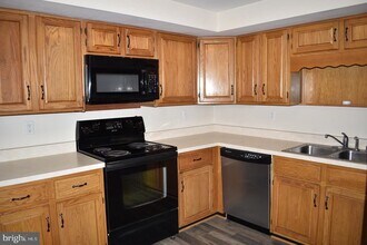 8278 Waterside Ct in Frederick, MD - Building Photo - Building Photo