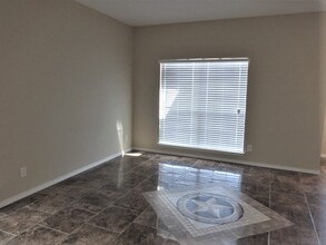 15723 Knollpine in San Antonio, TX - Building Photo - Building Photo