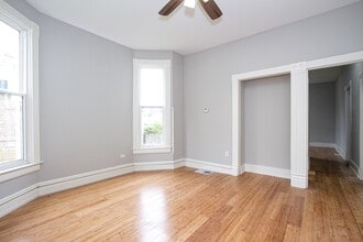 7132 S Ellis Ave in Chicago, IL - Foto de edificio - Building Photo