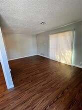 4906 West Gate Blvd in Austin, TX - Building Photo - Building Photo