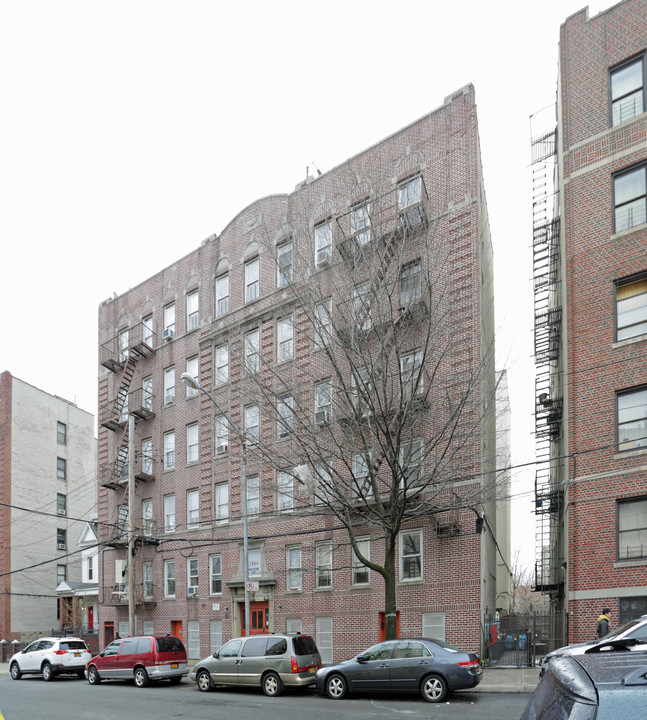 2964 Valentine Ave in Bronx, NY - Building Photo