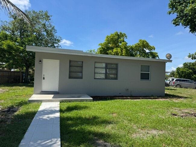 property at 4550 SW 36th St