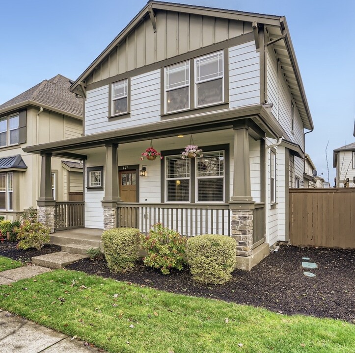 442 SW 203rd Terrace in Beaverton, OR - Building Photo