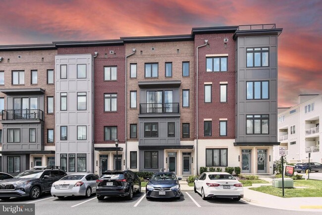 property at 43185 Mongold Square