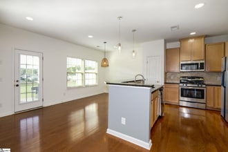 30 Irvington Dr in Greer, SC - Building Photo - Building Photo