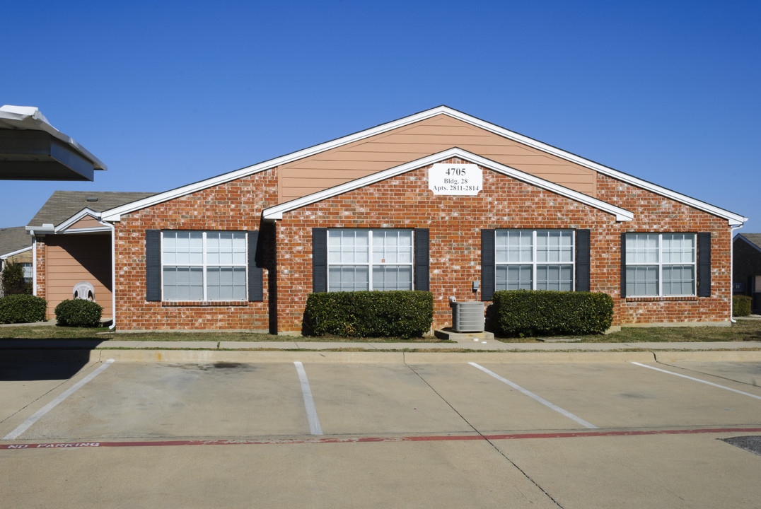 Villas of Eastwood Terrace in Fort Worth, TX - Foto de edificio