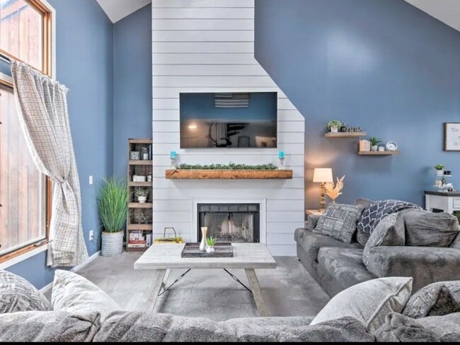 7 Pevero Dr in Vernon, NJ - Building Photo - Building Photo