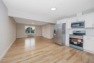 539 Front St in Hempstead, NY - Building Photo - Building Photo