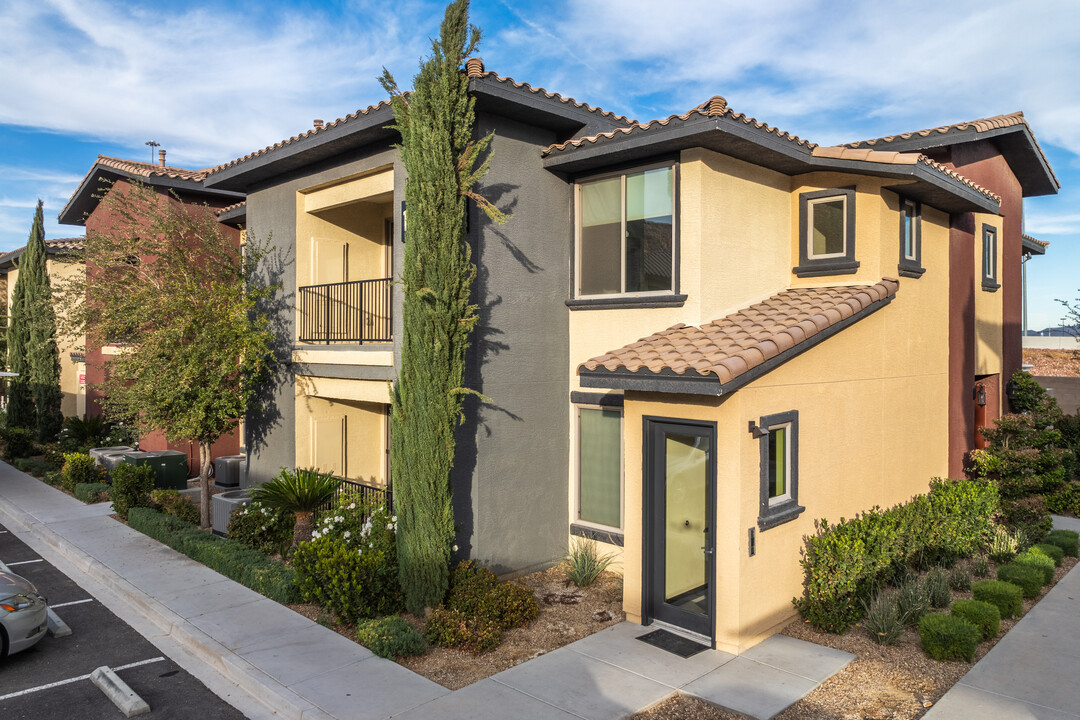 Tuscan Highlands in Las Vegas, NV - Building Photo