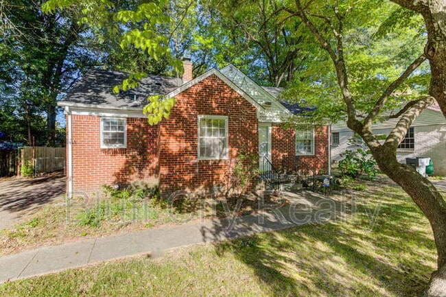 property at 1071 Robin Hood Ln