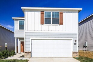 5733 Texas Palm Dr in Converse, TX - Building Photo