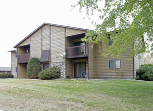 208 Cloutier Dr in Somerset, WI - Building Photo - Building Photo