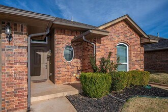 18208 Scarborough Dr in Edmond, OK - Building Photo - Building Photo