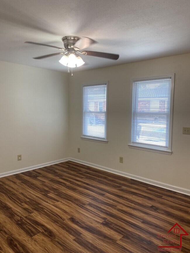 500 Skyline Dr in McMinnville, TN - Building Photo - Building Photo