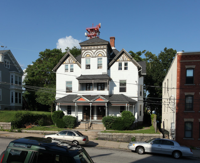 15 Huntington Street in New London, CT - Building Photo - Building Photo