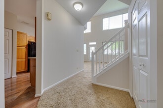 45 S Oakhurst Dr in Aurora, IL - Building Photo - Building Photo