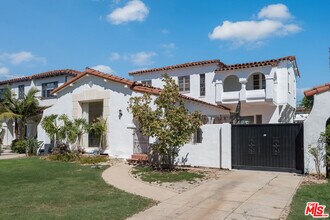 172 S Alta Vista Blvd in Los Angeles, CA - Building Photo - Building Photo