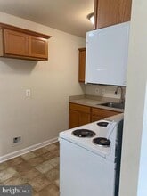 300 E Furman Dr in Sterling, VA - Building Photo - Building Photo