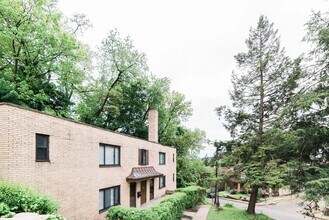 Lincoln Terrace in Pittsburgh, PA - Foto de edificio - Building Photo