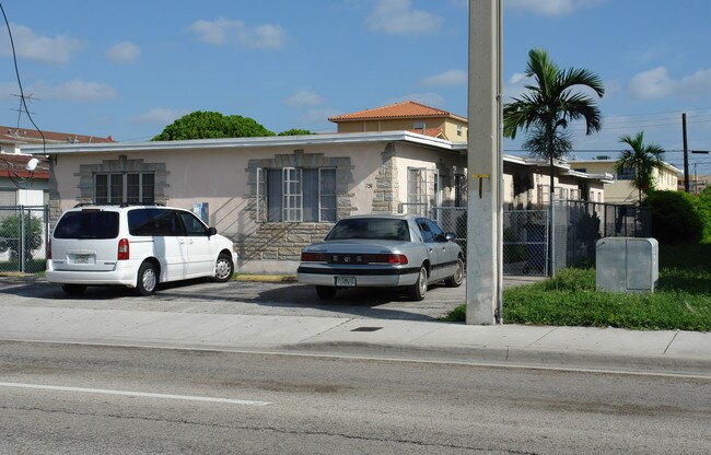 1751 SW 7th St in Miami, FL - Building Photo - Building Photo