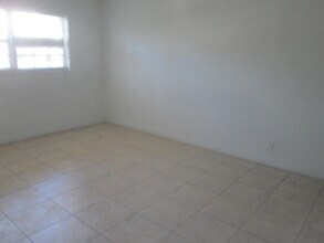 405 N Cypress Dr, Unit 1 in Jupiter, FL - Building Photo - Building Photo