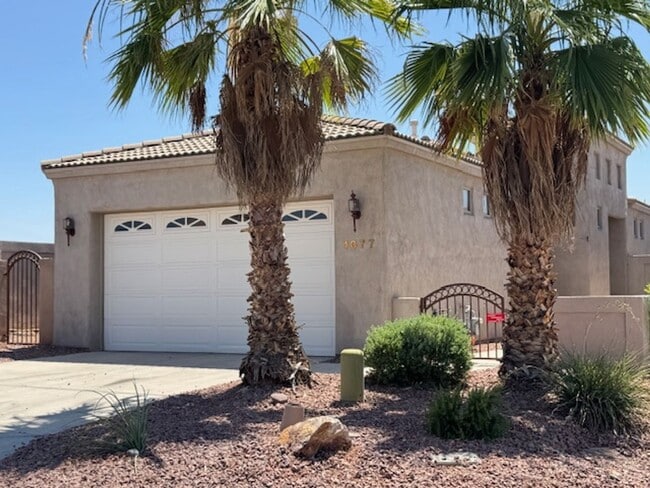 1077 Bella Luna Dr in Bullhead City, AZ - Building Photo - Building Photo