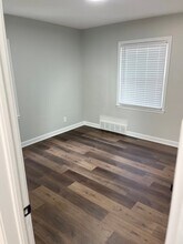 2215 Kingsbury Ave in Dearborn, MI - Building Photo - Building Photo