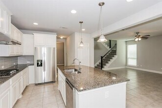 120 Knight of Realm Blvd in Lewisville, TX - Building Photo - Building Photo