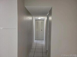 1900 W 68th St in Hialeah, FL - Building Photo - Building Photo