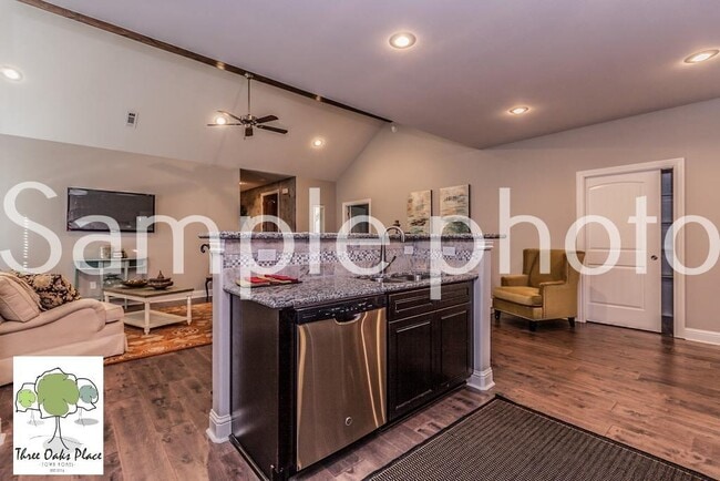 2003 S Dixieland Rd in Rogers, AR - Building Photo - Building Photo