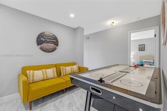 6600 NE 20th Way in Fort Lauderdale, FL - Foto de edificio - Building Photo