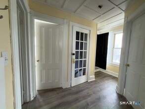 22 Wilton Ave in Norwalk, CT - Foto de edificio - Building Photo