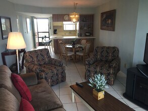 995 Anglers Cove in Marco Island, FL - Building Photo - Building Photo