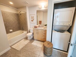 361 17th St NW in Atlanta, GA - Foto de edificio - Building Photo