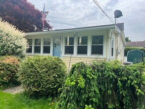 8 Old Bogus Rd in New Fairfield, CT - Building Photo - Building Photo