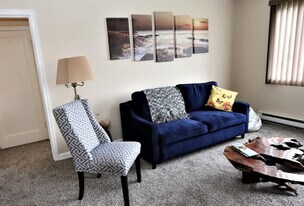 2404 S Eunice St in Port Angeles, WA - Building Photo