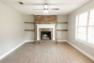 2460 Black Oak Trail in Pensacola, FL - Building Photo - Building Photo