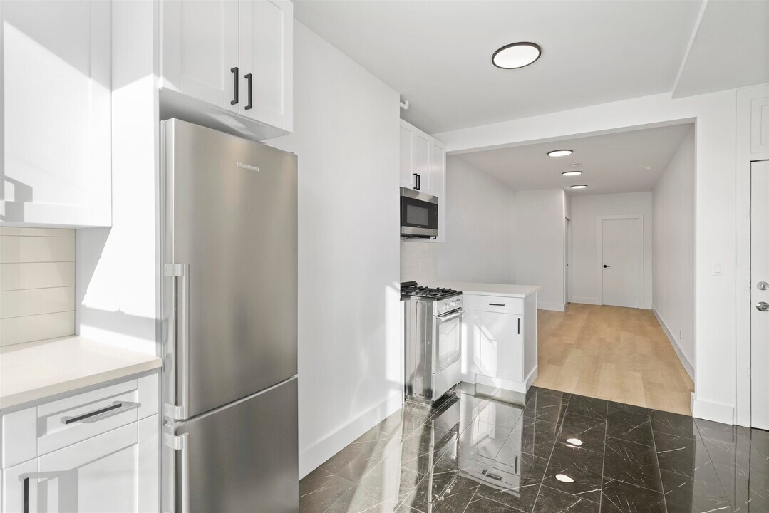 216 Madison St in Hoboken, NJ - Building Photo