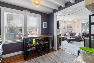 61 Cummins Hwy in Boston, MA - Foto de edificio - Building Photo