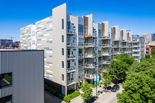 West Loop Commercial Space Apartments