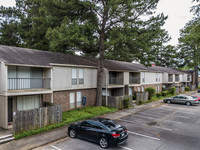 Meadowbrook Apartments in Pine Bluff, AR - Foto de edificio - Building Photo