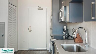 2010 West End Ave in Nashville, TN - Building Photo - Building Photo