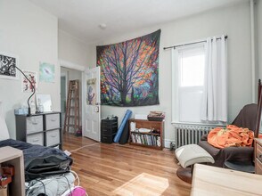 44 Cameron Ave, Unit 1 in Somerville, MA - Building Photo - Building Photo