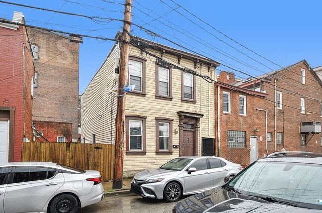 1606 Bingham St in Pittsburgh, PA - Building Photo - Building Photo