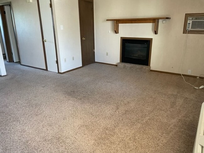 2421 S McKinley St in Casper, WY - Building Photo - Building Photo